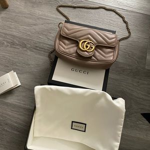 Gucci GG Marmont matelassé leather super mini bag